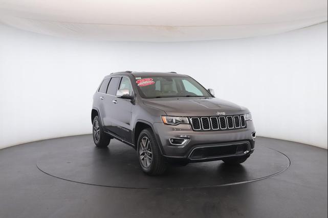 Photo of 2020 Granite Crystal Metallic Clearcoat Jeep Grand Cherokee