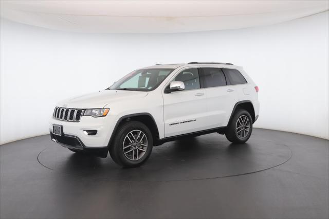Photo of 2022 Bright White Clearcoat Jeep Grand Cherokee