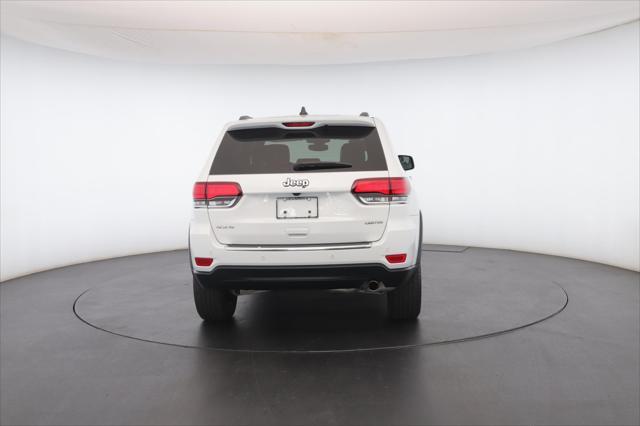 Photo of 2022 Bright White Clearcoat Jeep Grand Cherokee