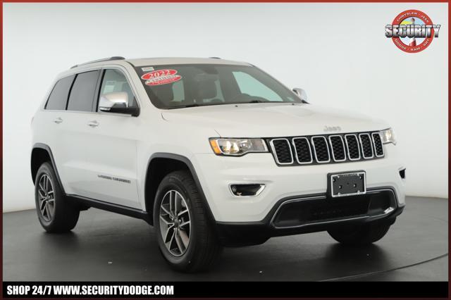 Photo of 2022 Bright White Clearcoat Jeep Grand Cherokee