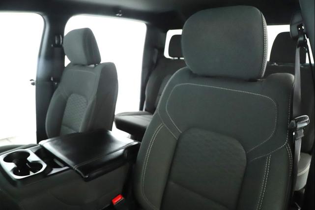 Photo of 2025 Diamond Black Crystal Pearlcoat RAM 1500