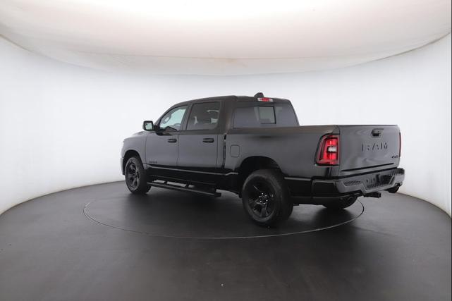Photo of 2025 Diamond Black Crystal Pearlcoat RAM 1500