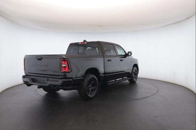 Photo of 2025 Diamond Black Crystal Pearlcoat RAM 1500