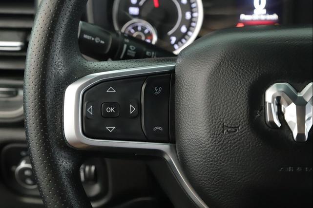 Photo of 2025 Diamond Black Crystal Pearlcoat RAM 1500
