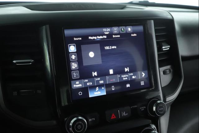 Photo of 2025 Diamond Black Crystal Pearlcoat RAM 1500