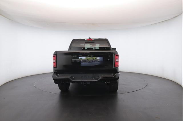 Photo of 2025 Diamond Black Crystal Pearlcoat RAM 1500