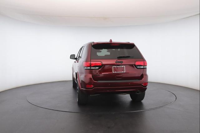 Photo of 2019 Velvet Red Pearlcoat Jeep Grand Cherokee