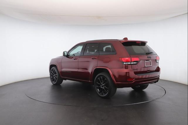 Photo of 2019 Velvet Red Pearlcoat Jeep Grand Cherokee
