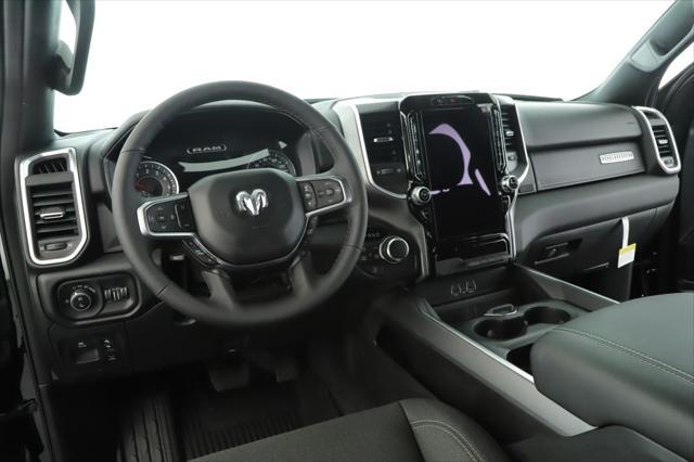 Photo of 2025 Diamond Black Crystal Pearlcoat RAM 1500