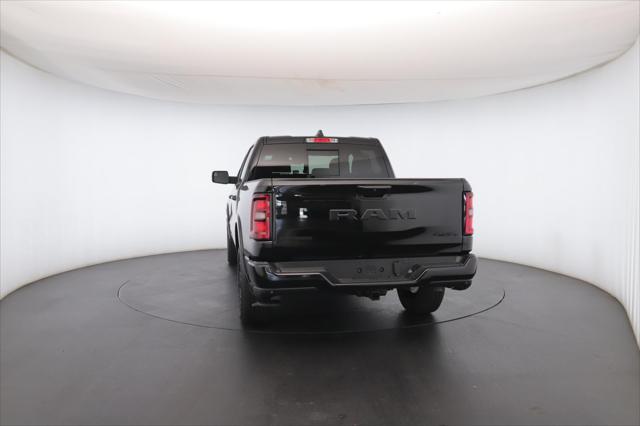 Photo of 2025 Diamond Black Crystal Pearlcoat RAM 1500