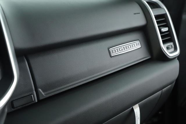 Photo of 2025 Diamond Black Crystal Pearlcoat RAM 1500