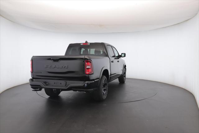 Photo of 2025 Diamond Black Crystal Pearlcoat RAM 1500