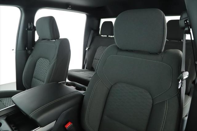 Photo of 2025 Bright White Clearcoat RAM 1500