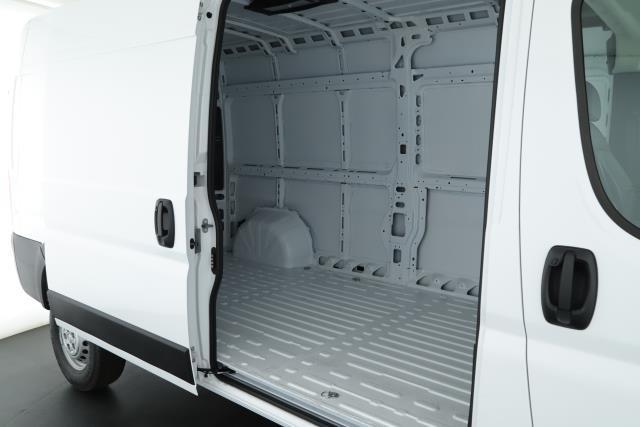 Photo of 2024 Bright White Clearcoat RAM ProMaster 2500
