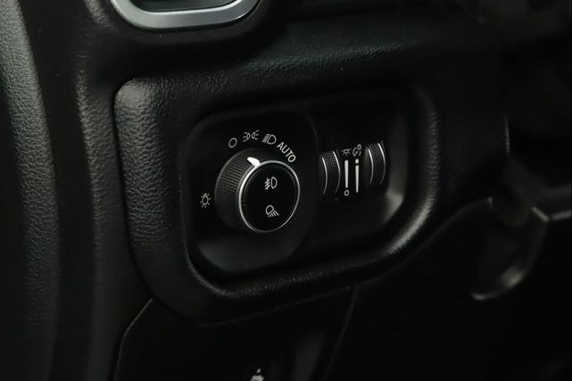 Photo of 2021 Bright White Clearcoat RAM 1500