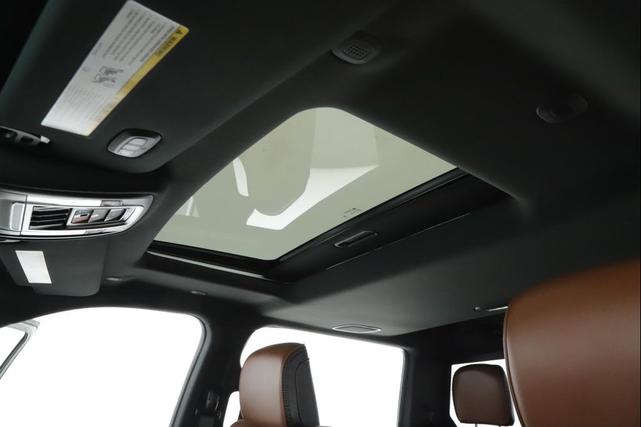 Photo of 2024 Bright White Clearcoat RAM 2500