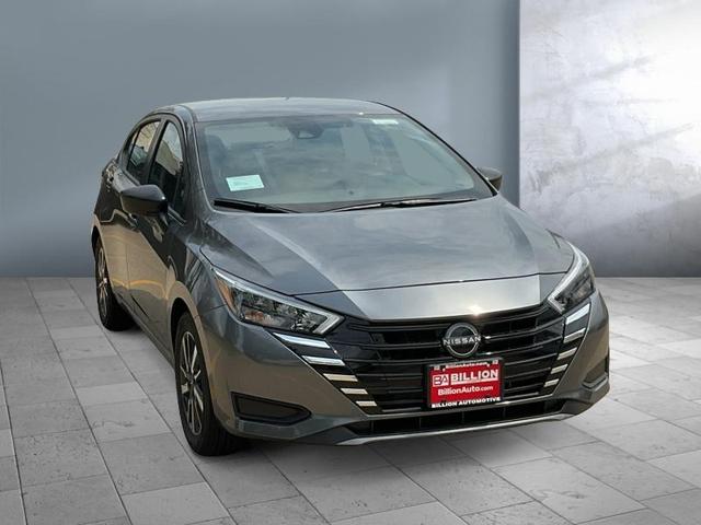Photo of 2025 Gun Metallic Nissan Versa