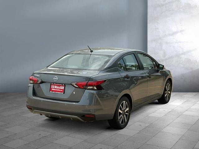 Photo of 2025 Gun Metallic Nissan Versa