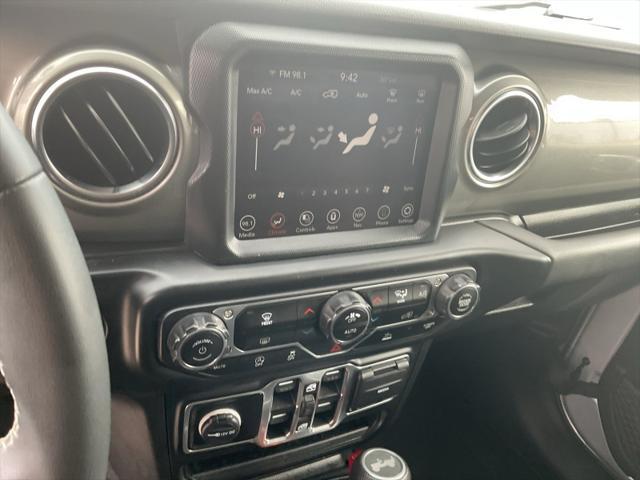 Photo of 2023 Silver Jeep Wrangler
