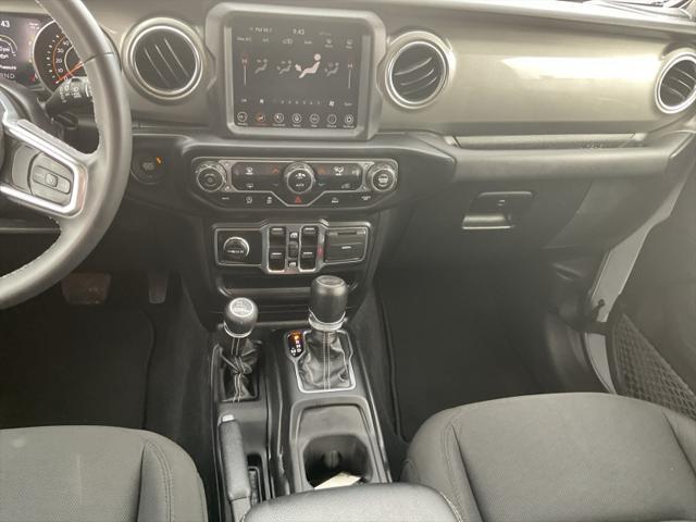 Photo of 2023 Silver Jeep Wrangler
