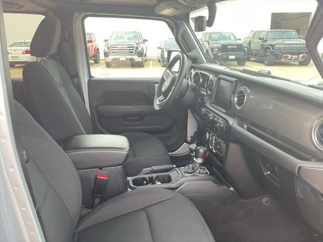 Photo of 2023 Silver Jeep Wrangler