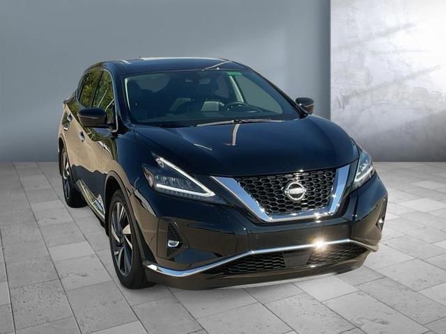 Photo of 2024 Super Black Nissan Murano