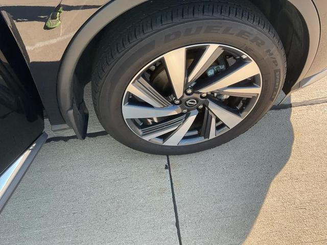 Photo of 2024 Super Black Nissan Murano