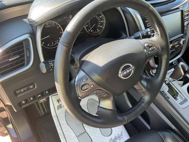 Photo of 2024 Super Black Nissan Murano
