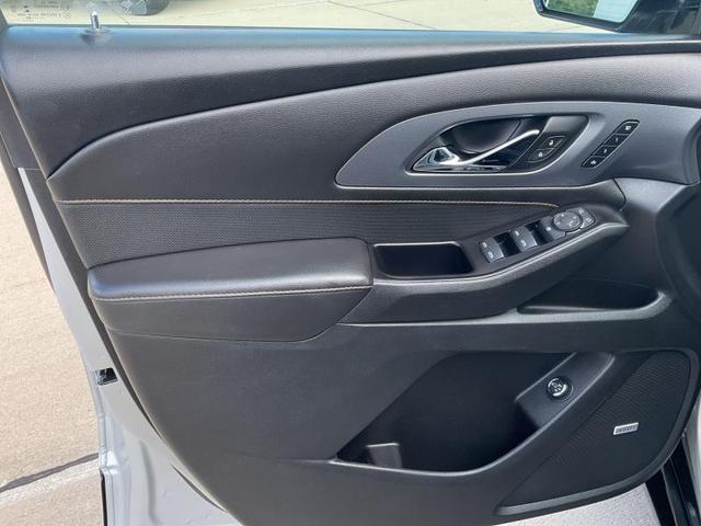 Photo of 2020 Silver Chevrolet Traverse