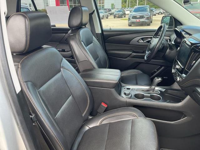 Photo of 2020 Silver Chevrolet Traverse