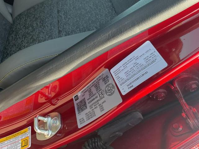 Photo of 2024 Red Chevrolet Colorado