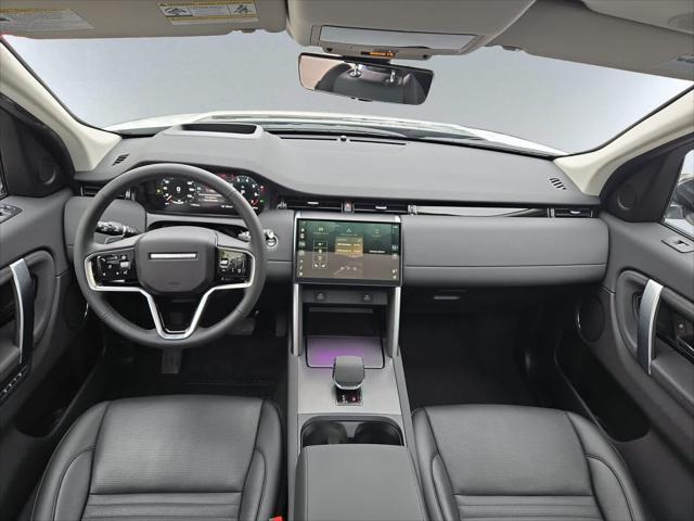 Photo of 2024 Ostuni Pearl White Land Rover Discovery Sport