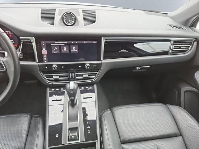 Photo of 2024 Carrara White Porsche Macan
