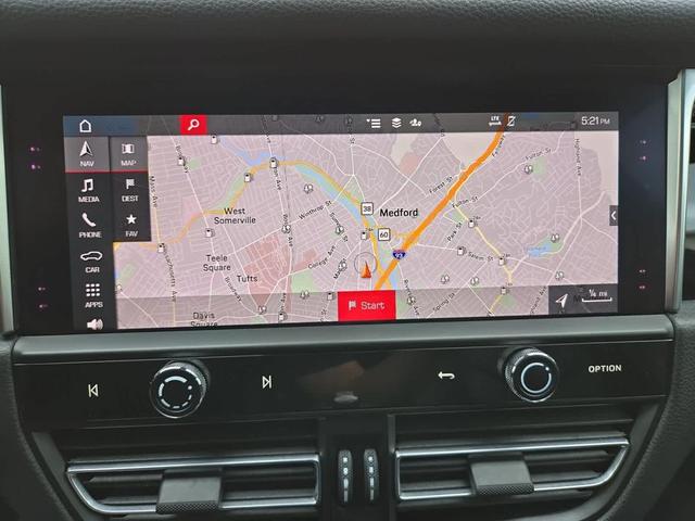 Photo of 2024 Carrara White Porsche Macan