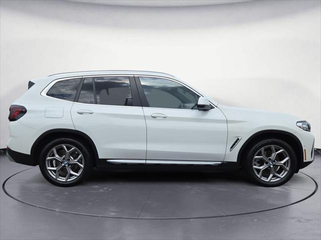 Photo of 2022 Alpine White BMW X3