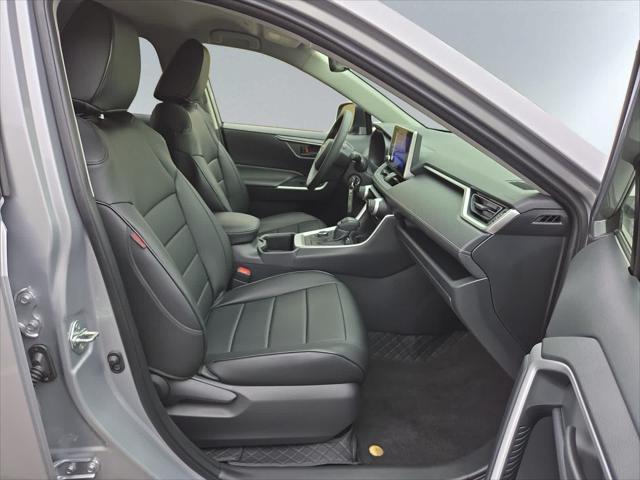 Photo of 2025 Silver Sky Metallic Toyota RAV4 Hybrid