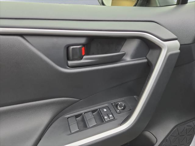 Photo of 2025 Silver Sky Metallic Toyota RAV4 Hybrid