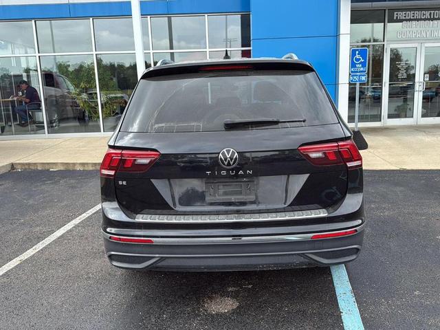 Photo of 2023 Deep Black Pearl Effect Volkswagen Tiguan