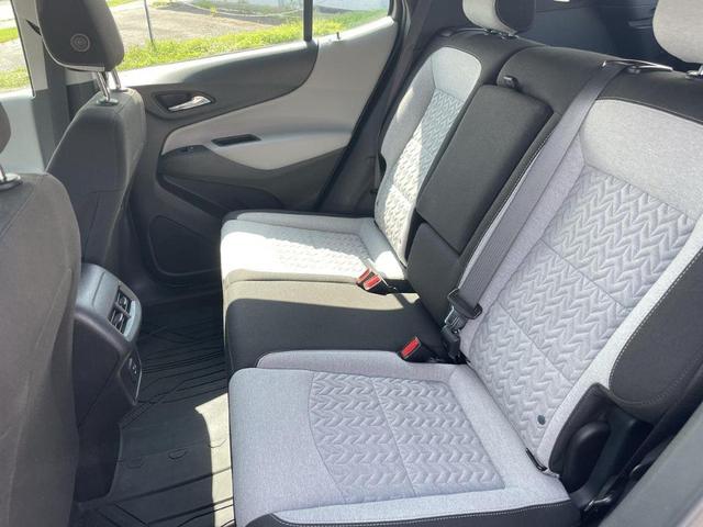 Photo of 2022 Blue Glow Metallic Chevrolet Equinox