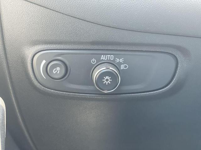 Photo of 2022 Blue Glow Metallic Chevrolet Equinox