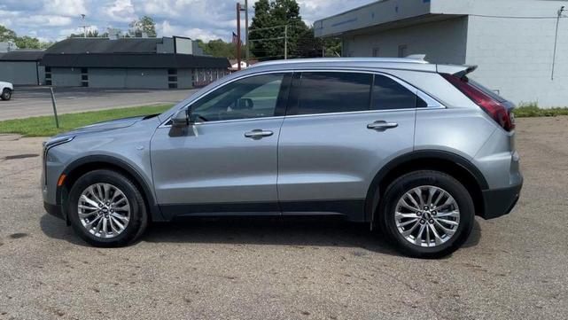 Photo of 2024 Silver Metallic Cadillac XT4