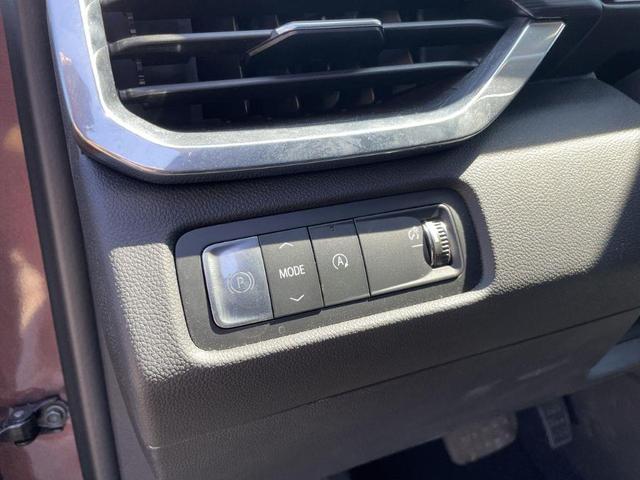 Photo of 2025 Crystal Metallic GMC Acadia