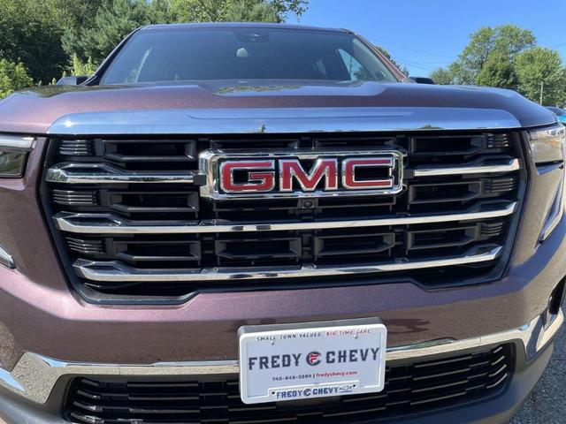 Photo of 2025 Crystal Metallic GMC Acadia