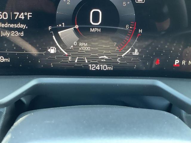 Photo of 2025 Crystal Metallic GMC Acadia