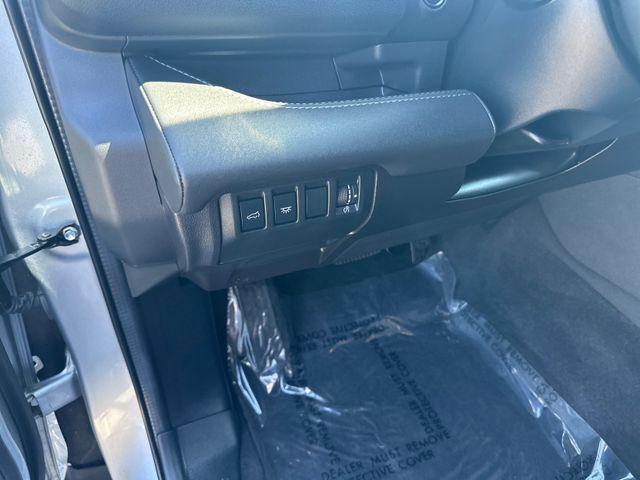 Photo of 2024 Ice Silver Metallic Subaru Ascent
