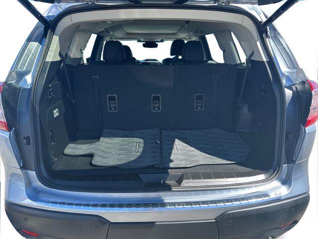 Photo of 2024 Ice Silver Metallic Subaru Ascent