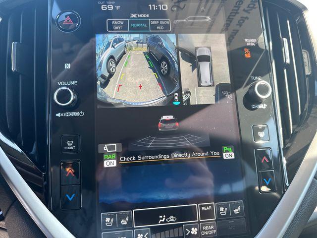 Photo of 2024 Ice Silver Metallic Subaru Ascent