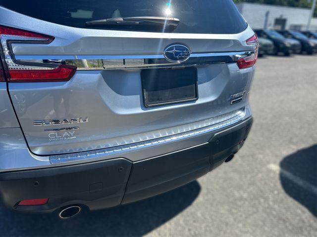 Photo of 2024 Ice Silver Metallic Subaru Ascent