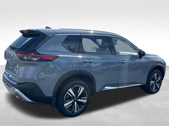 Photo of 2023 Boulder Gray Pearl Nissan Rogue