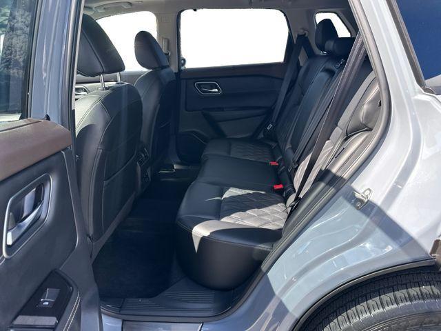 Photo of 2023 Boulder Gray Pearl Nissan Rogue
